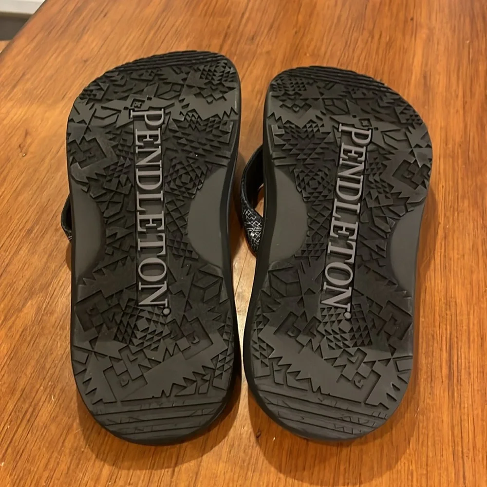 Pendleton Carico Flip Flops Thongs Sandals Shoes Southwest black New Mens Sizes